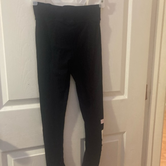 Black Puma leggings for 8 to 10 year old. - Picture 3 of 3